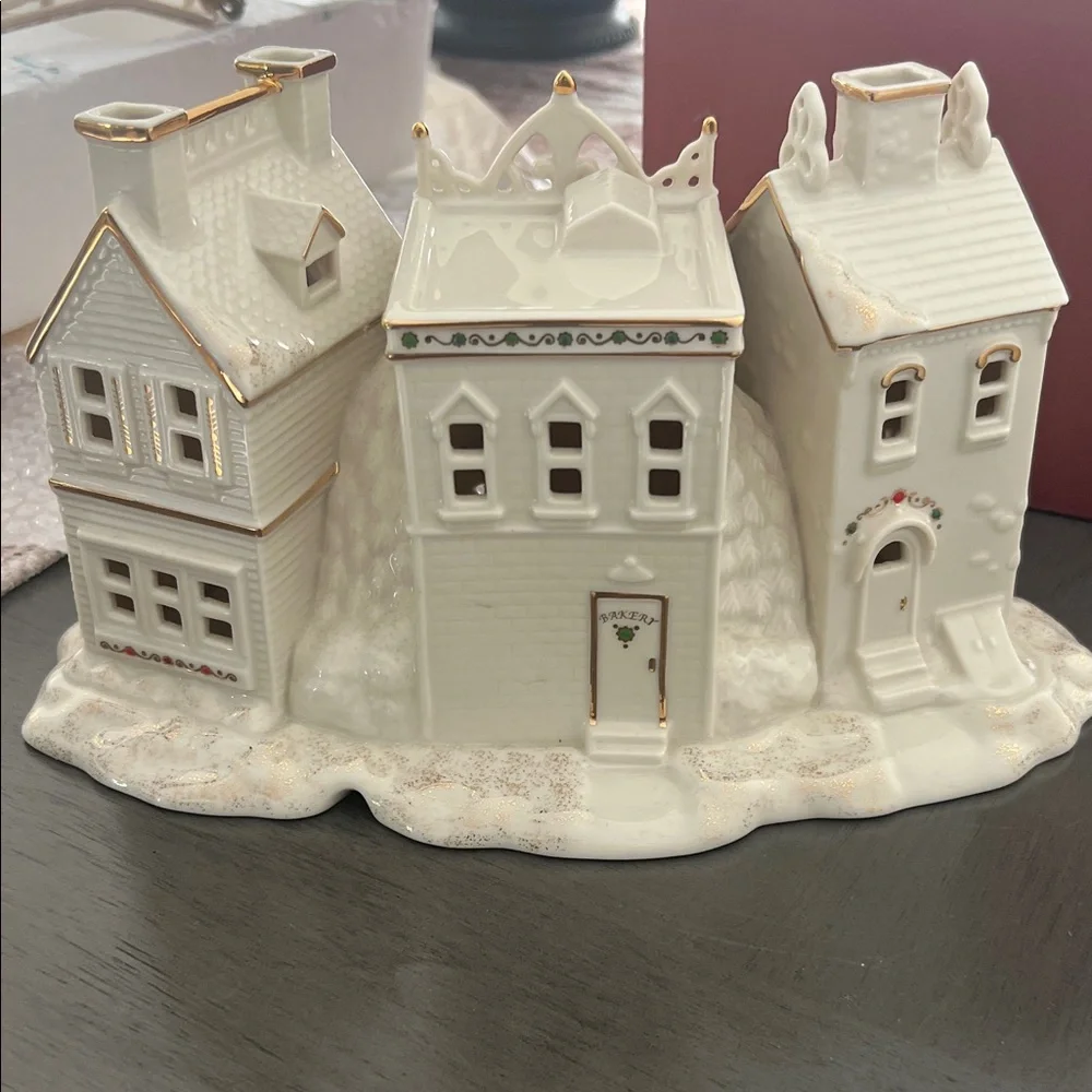 Lenox Mistletoe Park Apothecary, Bakery, and Barber shop - Picture 7 of 10